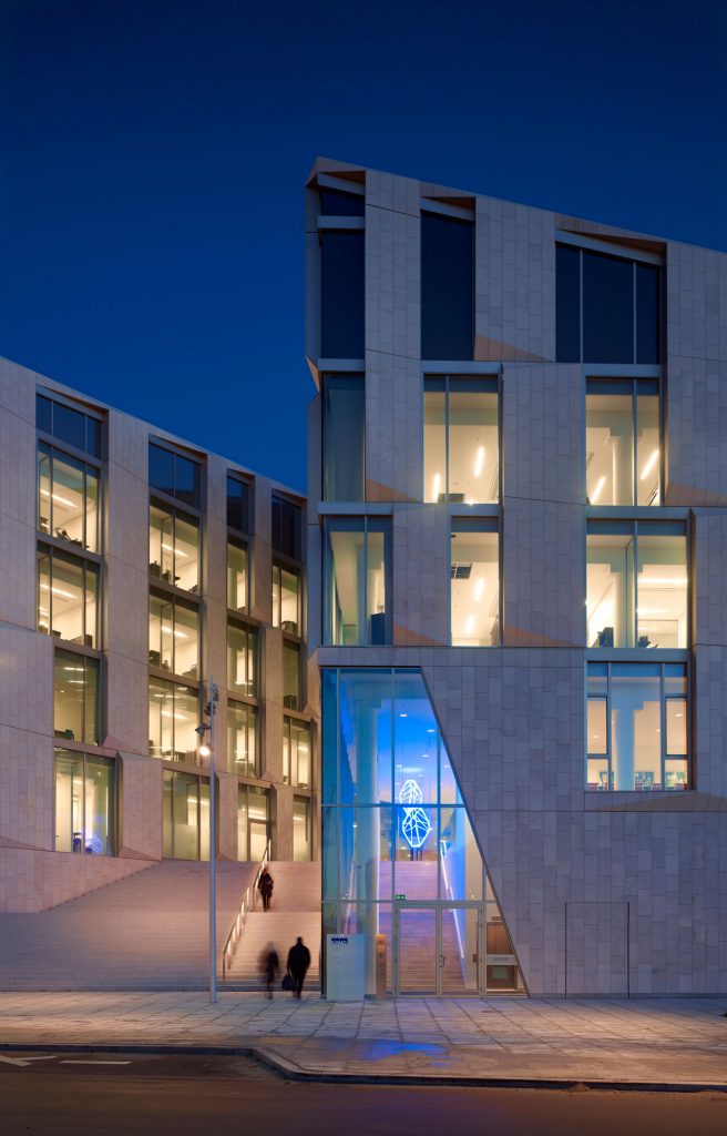 KPMG Headquarters - Arkitera