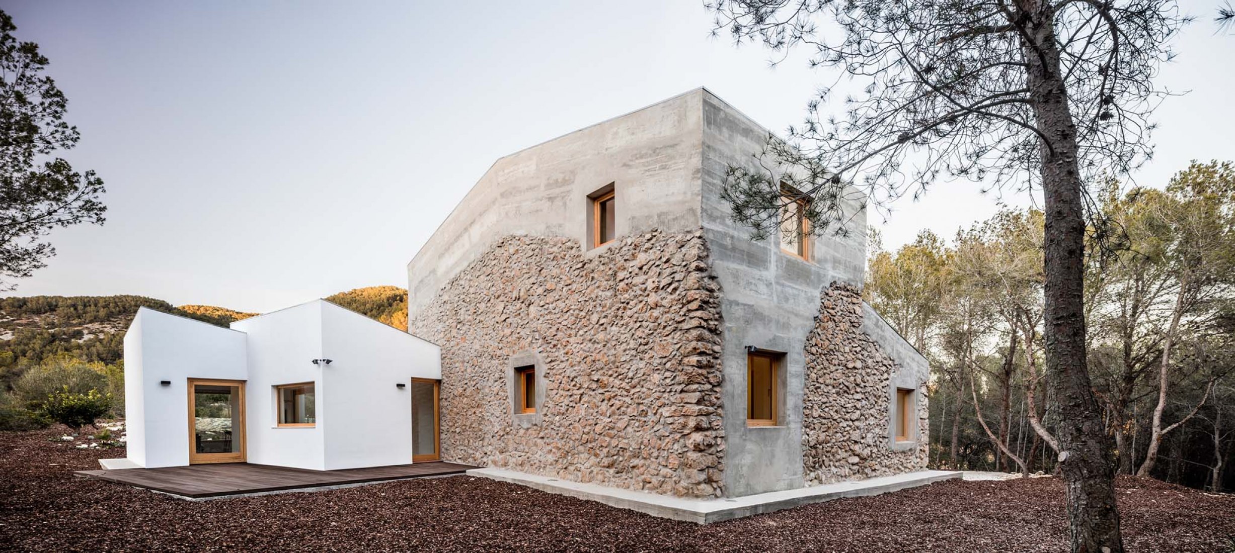 Barselona’da Kendi Kendine Yeten Bir Ev Arkitera