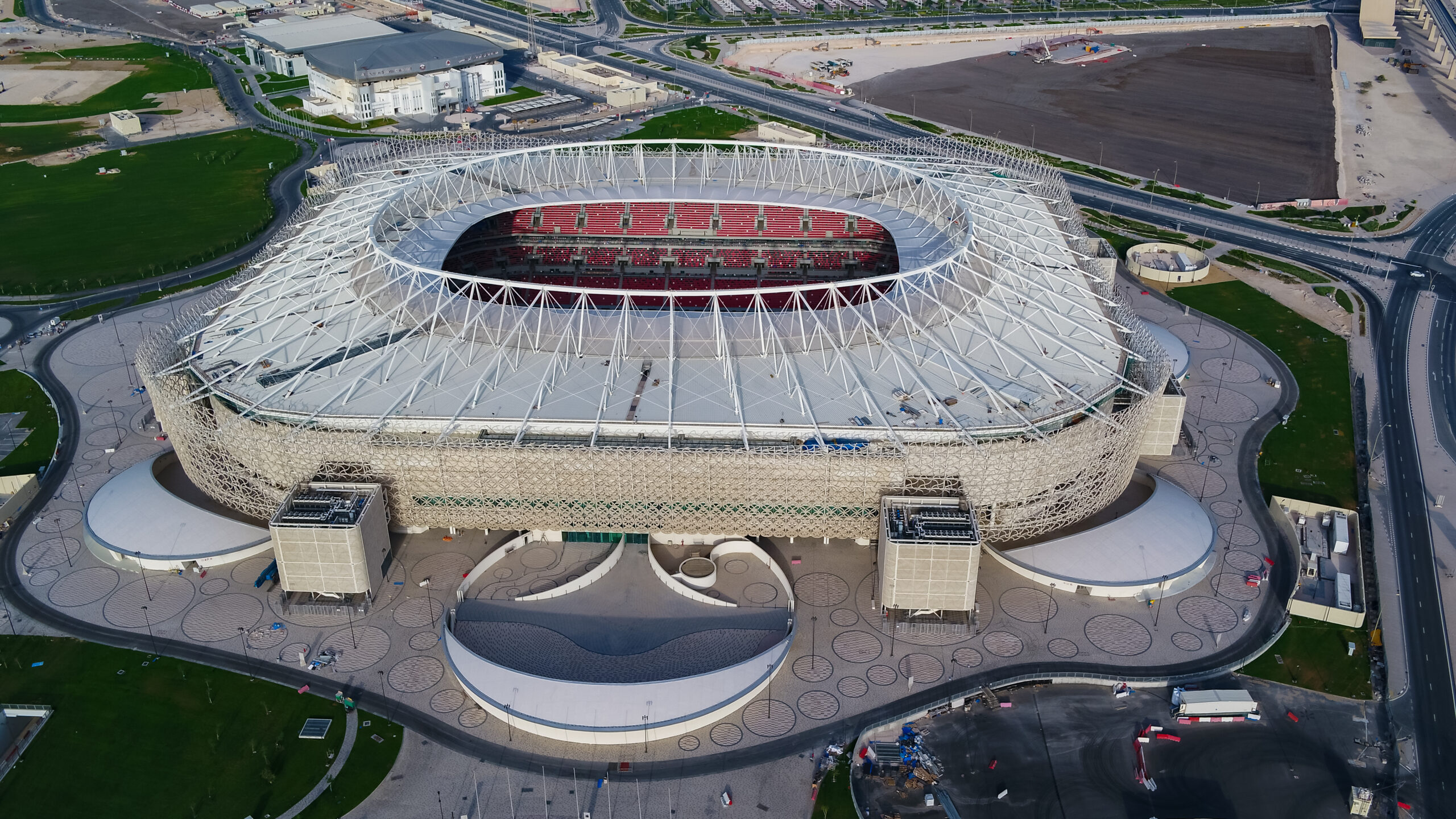 Стадион хабарлари. Городской стадион Аль-Райян. Олимпийский стадион Стамбул 2022.