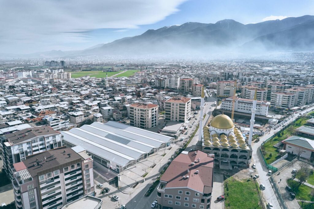 Millet Mahallesi Pazar Alanı Arkitera