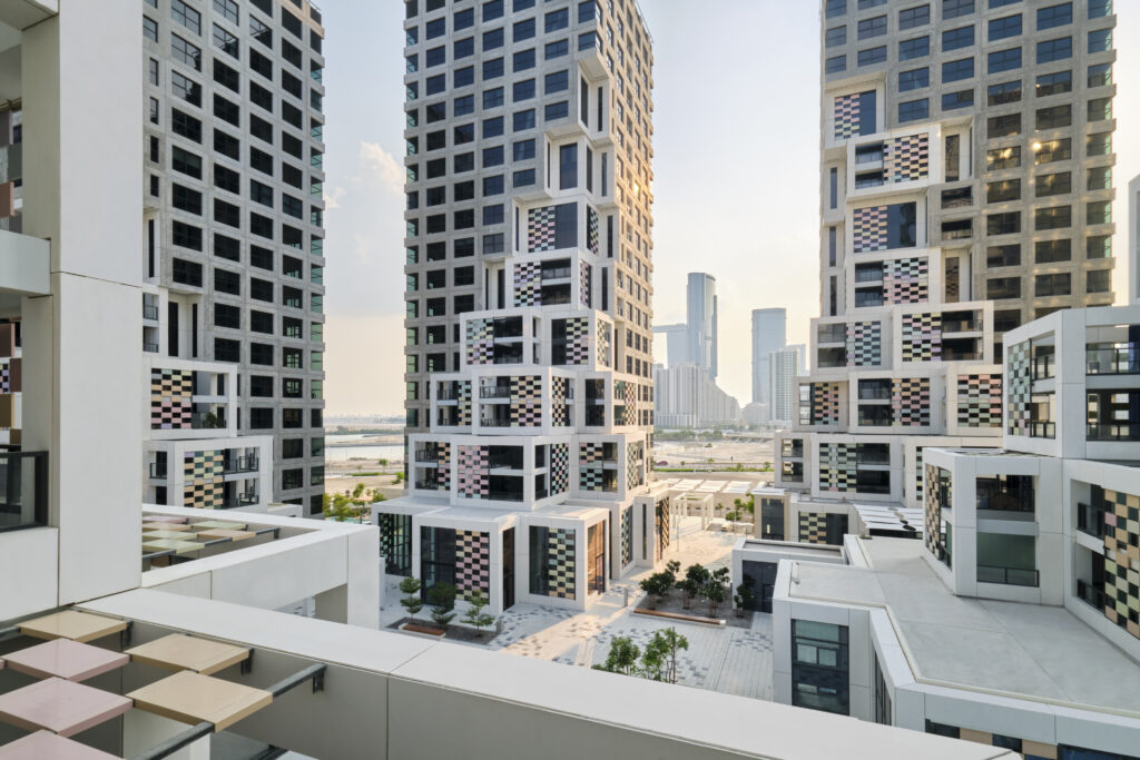 MVRDV'den Abu Dhabi'de Topluluk Odaklı Konut Projesi: Pixel - Arkitera