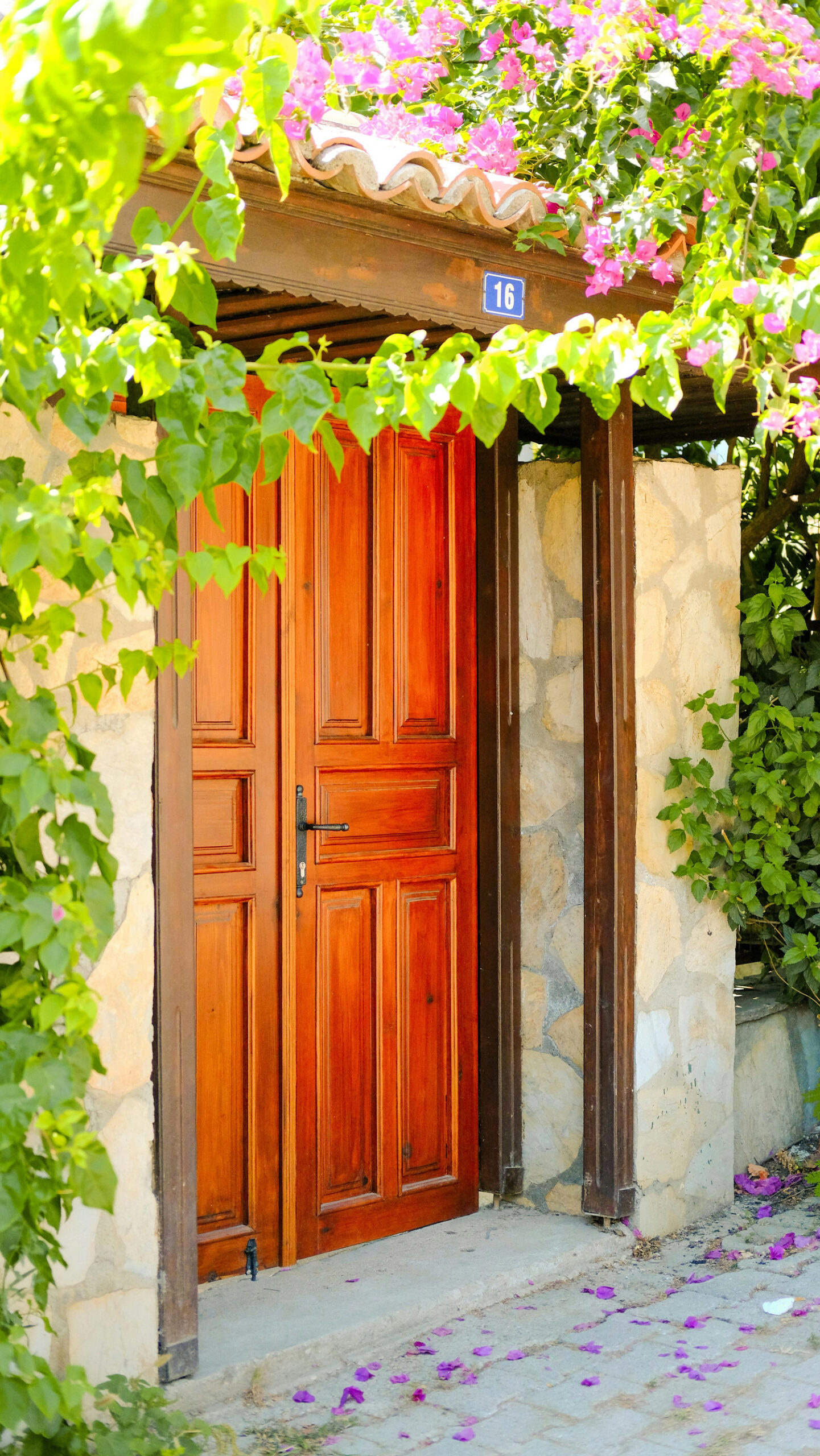 Kapının Önü ve Medeniyet